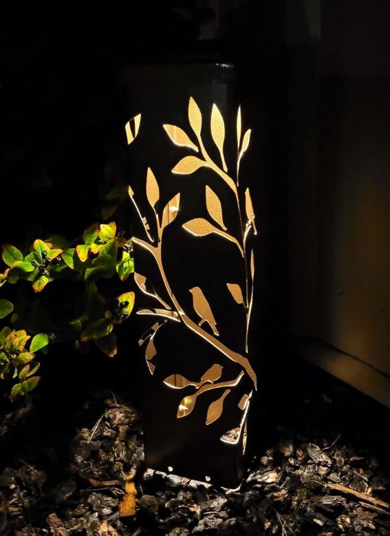Branch and Leaf's with Birds Solar Light Lantern Column - Night view